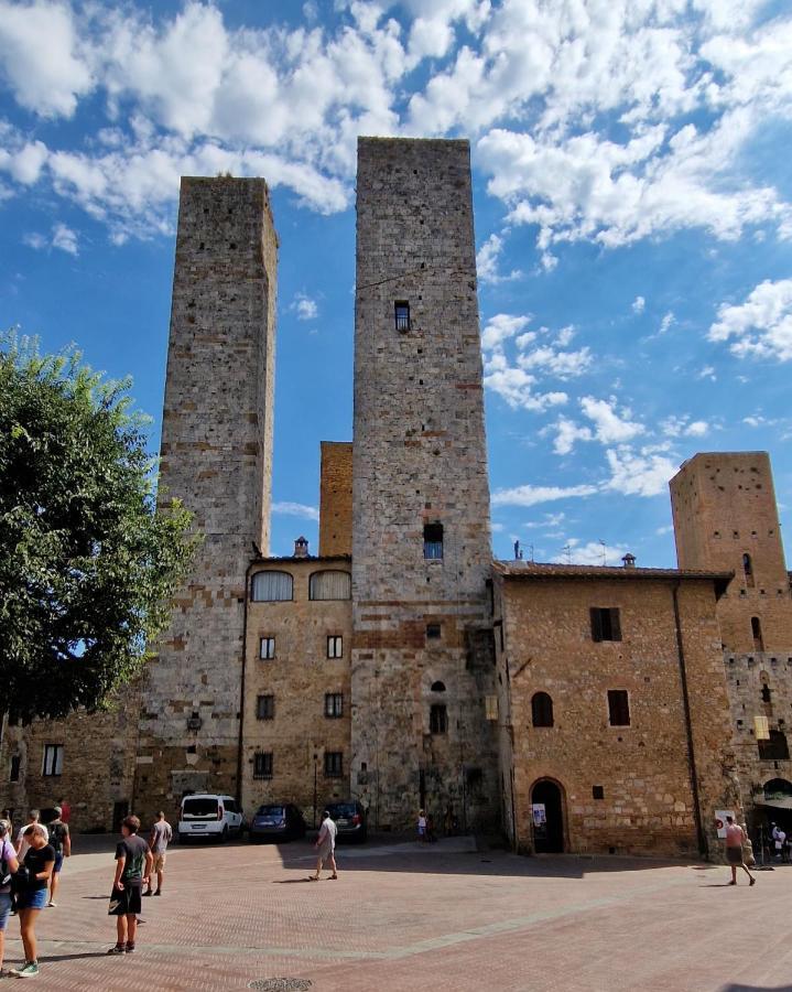 Torre Salvucci Maggiore Medieval Tower Experience San Gimignano Bagian luar foto