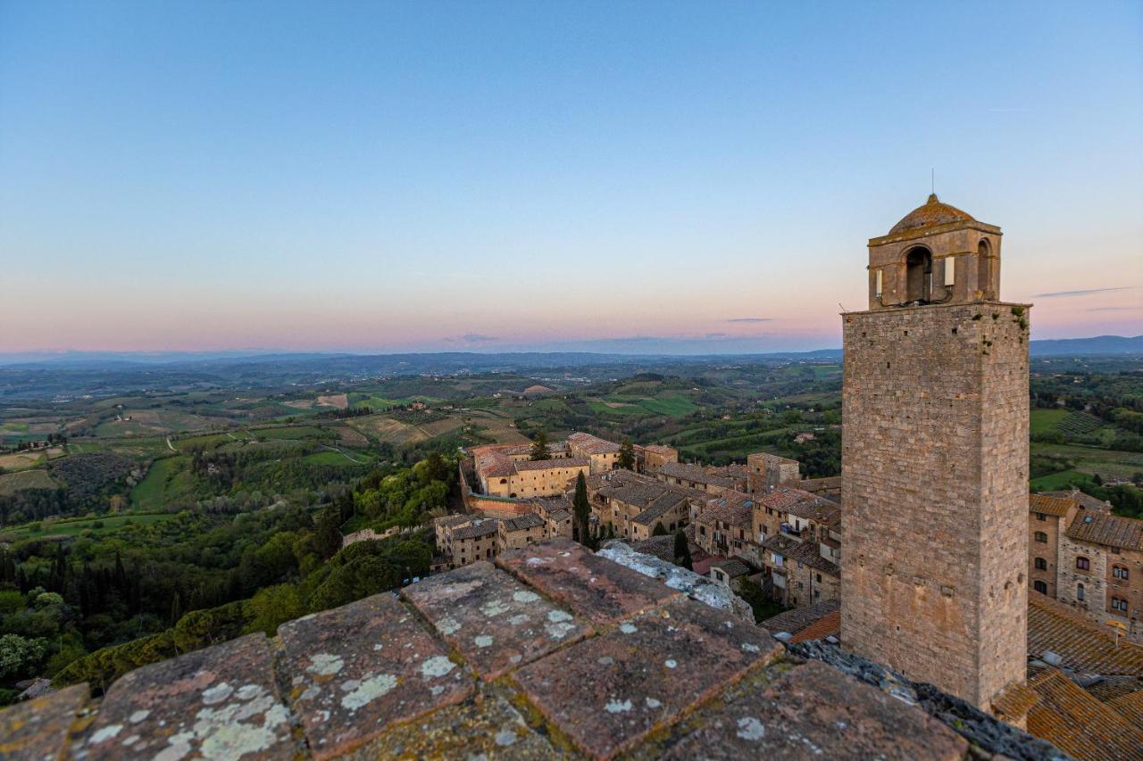 Torre Salvucci Maggiore Medieval Tower Experience San Gimignano Bagian luar foto